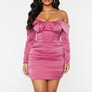 PrettyLittleThing Pink‎ Satin Drape Bardot Sleeve Ruched Back Bodycon Dress 16